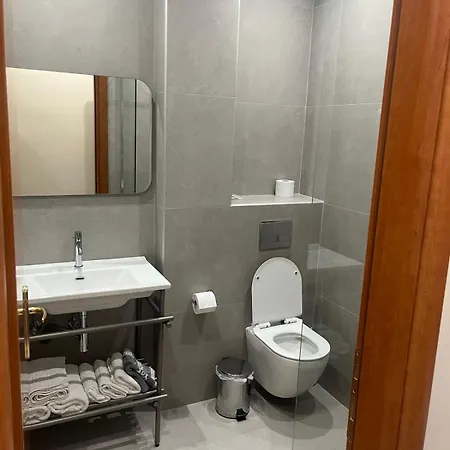 Ξενοδοχείο Costis 2*