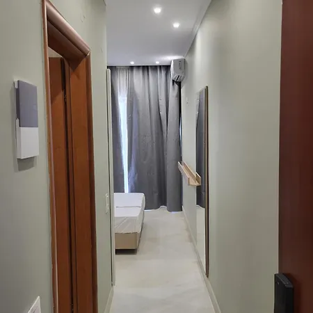 Costis Ξενοδοχείο 2*